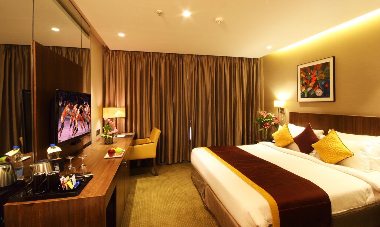 Hotel Fidalgo Pune Extérieur photo
