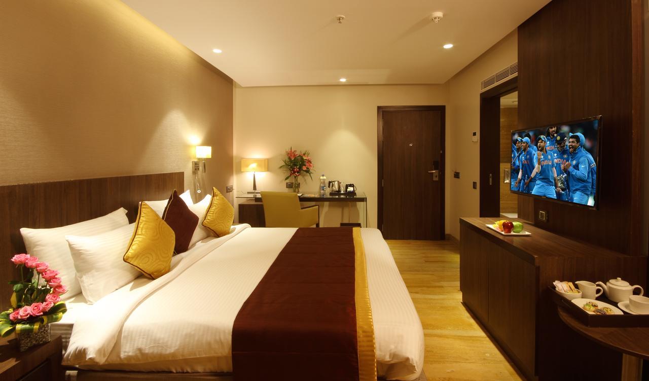 Hotel Fidalgo Pune Extérieur photo